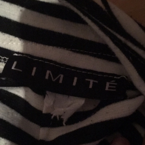 Beautiful marine skirt - Picture 2 of 3